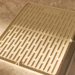 DESIGNSTUFF DRIP M�tte med dr�n til t�rring af opvask, sand