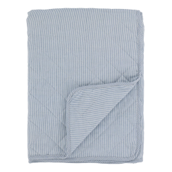 Chic Antique Aix Quilt m. mlkedrengestriber Sky blue og hvid, 130x180 cm