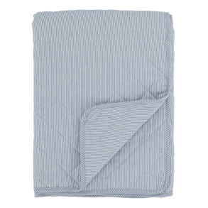 Chic Antique Aix Quilt m. mlkedrengestriber Sky blue og hvid, 130x180 cm