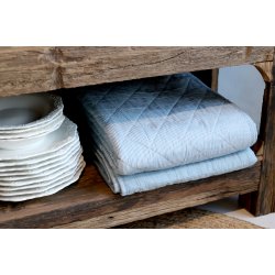 Chic Antique Aix Quilt m. mlkedrengestriber Sky blue og hvid, 130x180 cm