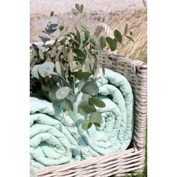 Chic Antique Aix Quilt m. gr�nne m�lkedrengestriber, 130x180 cm