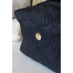 Chic Antique Toilettaske m. quiltet muslingem�nster, Sort 15x20x8 cm