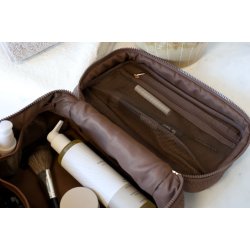 Chic Antique Toilettaske m. quiltet muslingem�nster, Coffee 17x27x17 cm