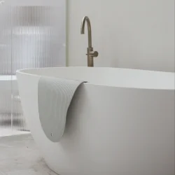 DESIGNSTUFF CURV Silikone skridsikker badem�tte, lysegr�