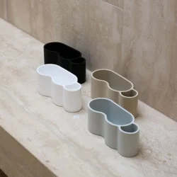 DESIGNSTUFF CURV S�beholder til bad, silikone/selvkl�bende, sand