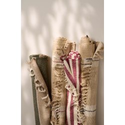 Ib Laursen Gulvl�ber creme og beige m/r�de striber - 60x120 cm