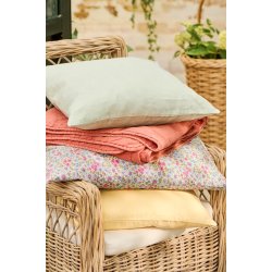 Ib Laursen Pudebetr�k gul m/gule, bl�, orange og lilla blomster - 60x60 cm