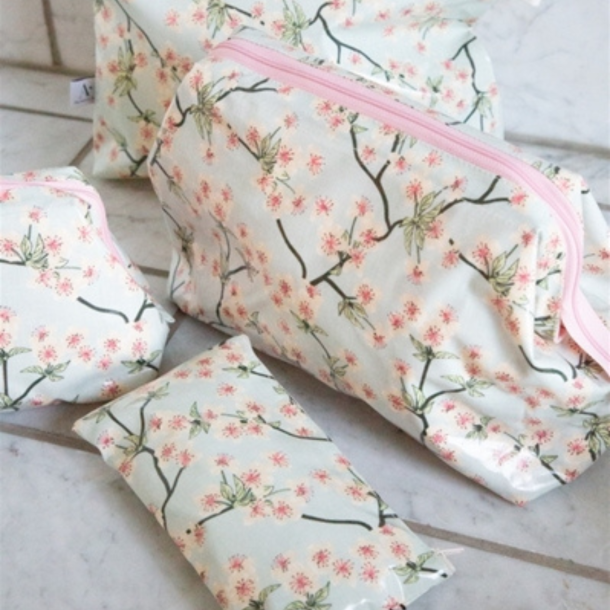 Kosmetik taske i coated bomuld Amalie, Lys bl