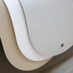 DESIGNSTUFF CURV Silikone skridsikker badem�tte, lysegr�