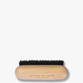 Mette Ditmer Clean neglebrste i bg med hestehr